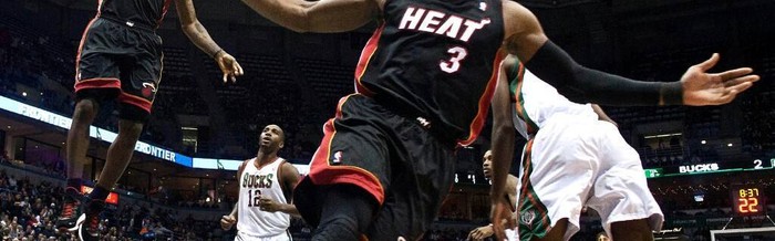 杏彩体育-韦德：我当年主动给詹姆斯让位！希望詹姆斯带我们夺冠！|德维恩·韦德|热火|奥尼尔|运动员发声|沙奎尔-奥尼尔_新浪体育_新浪新闻